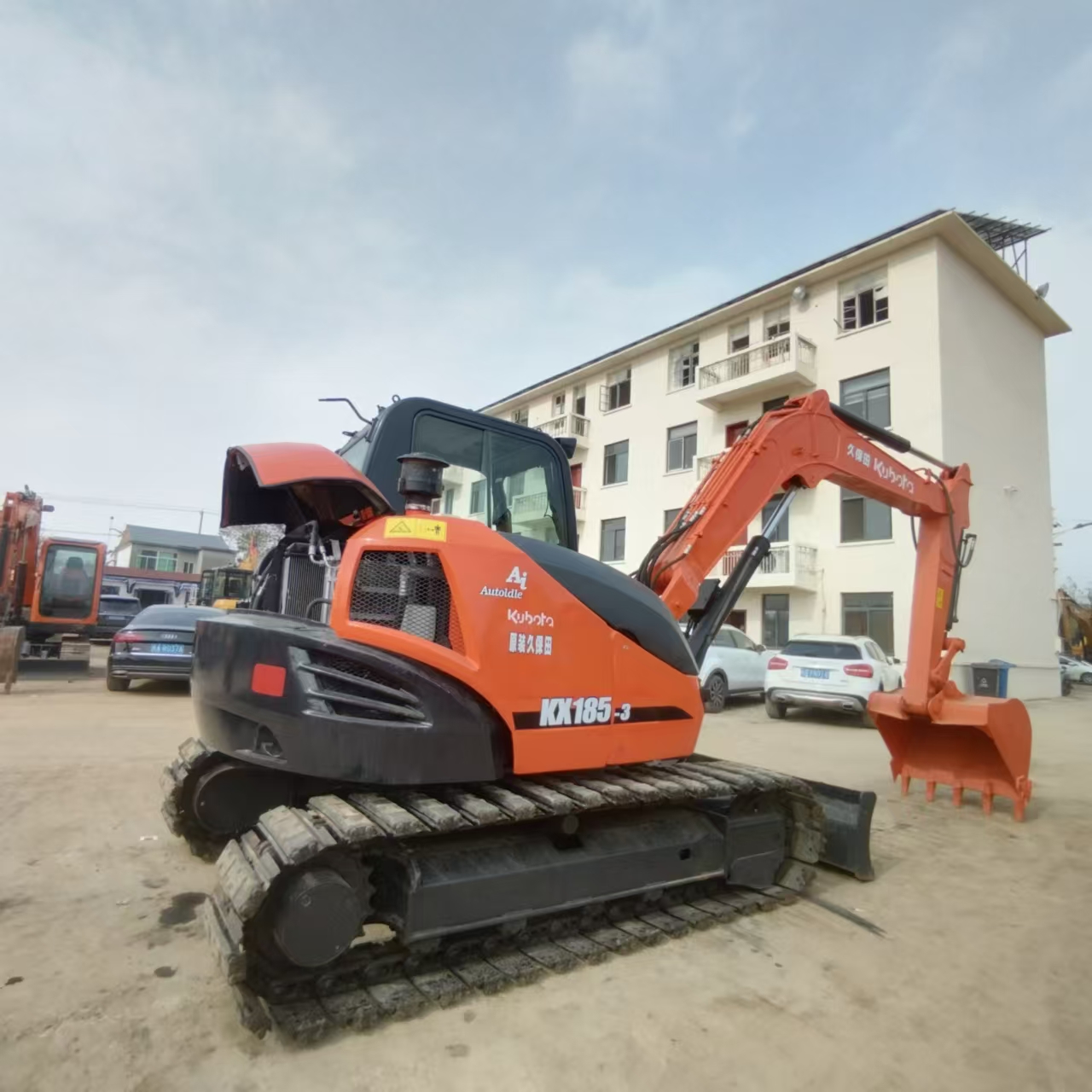 Track pad and chain detail of 2025 Kubota KX185-3 used excavator, only $16,667 from Richreach